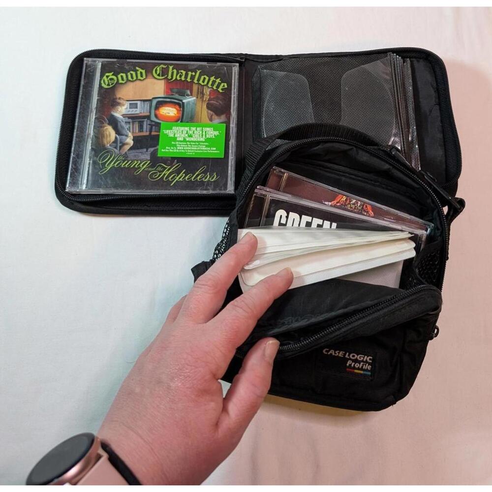 Vintage 90's Case Logic Black CD/DVD Case and CL Profile Portable CD Player Case